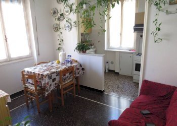 Trilocale Genova (zona Staglieno) - foto 1