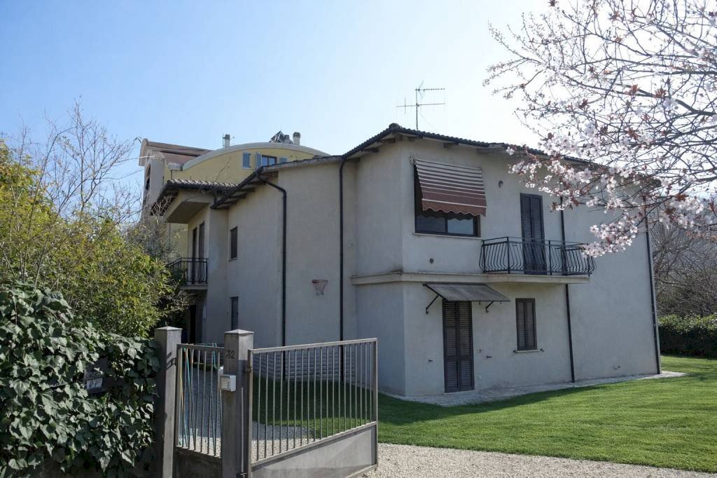 Villa strada di San Carlo, Terni - foto 2