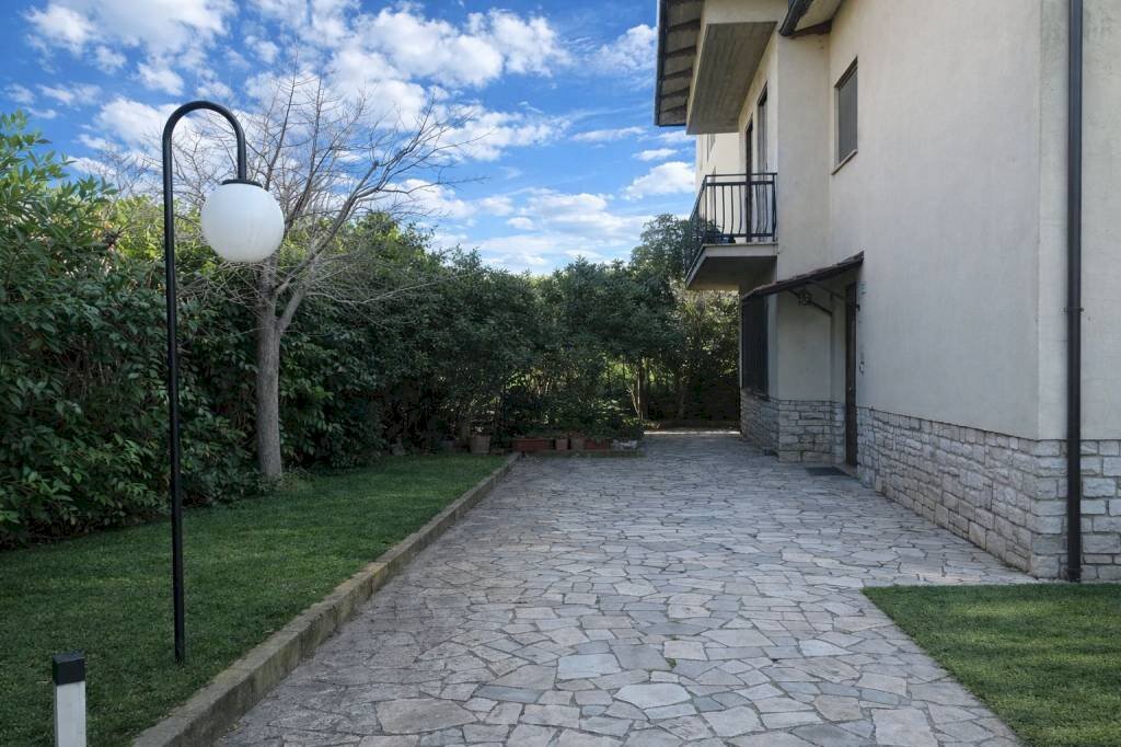 Villa strada di San Carlo, Terni - foto 3
