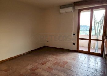 20260304_180054.jpg - Quadrilocale Via Artemisia Gentileschi, Santa Croce sull'Arno - foto 2