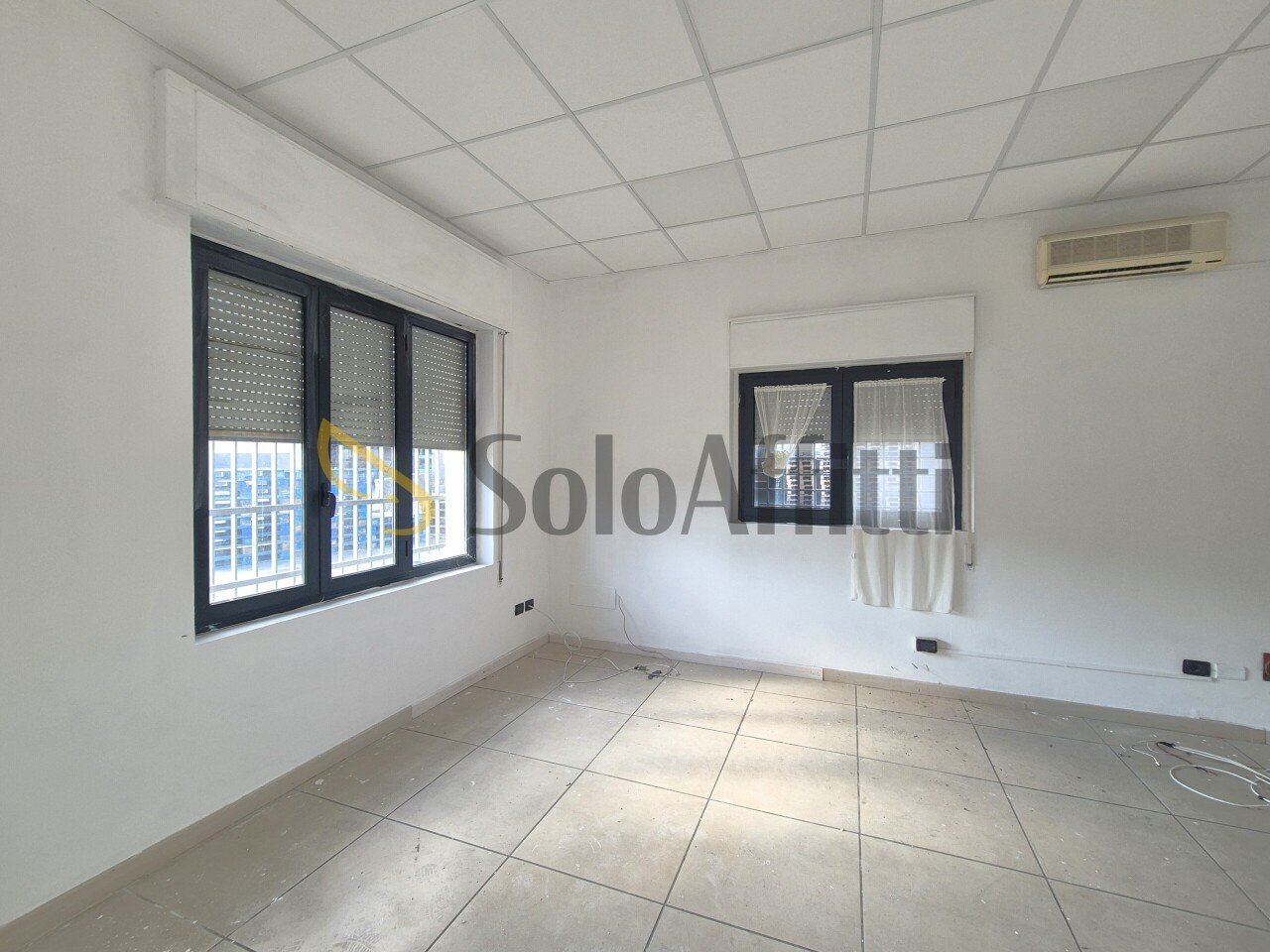 20251212_112950.jpg - Locale Commerciale Viale Emilia 72, Catanzaro - foto 2