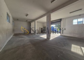 20251212_113133.jpg - Locale Commerciale Viale Emilia 72, Catanzaro - foto 10