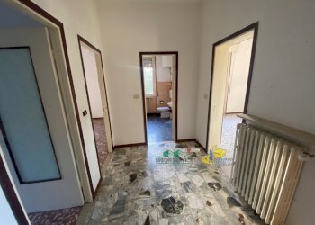 2.jpg - Trilocale Via Partigiani D'Italia 7, Fornovo di Taro - foto 6