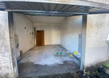 garage.jpg - Bilocale Via Partigiani D'Italia 7, Fornovo di Taro - foto 15