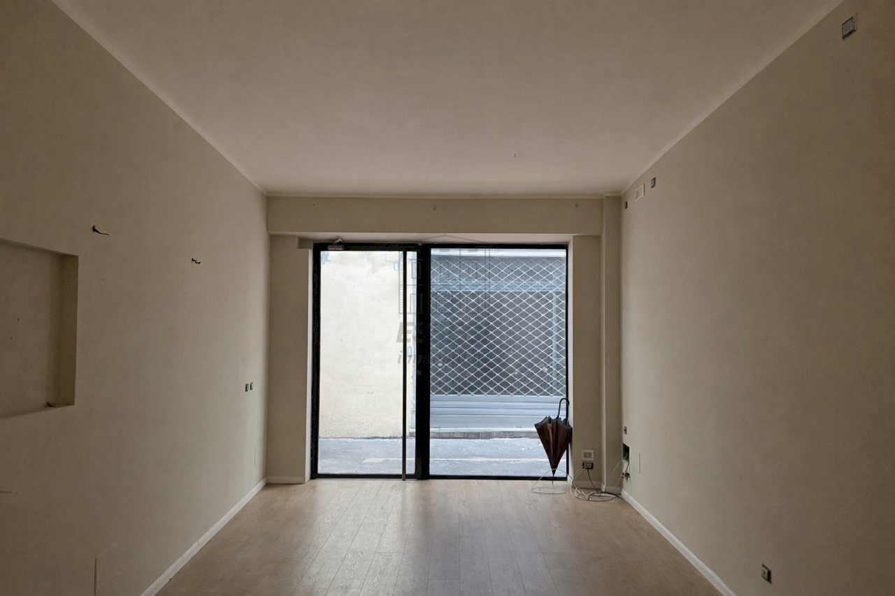 Foto.png - Locale Commerciale Lucca - foto 1