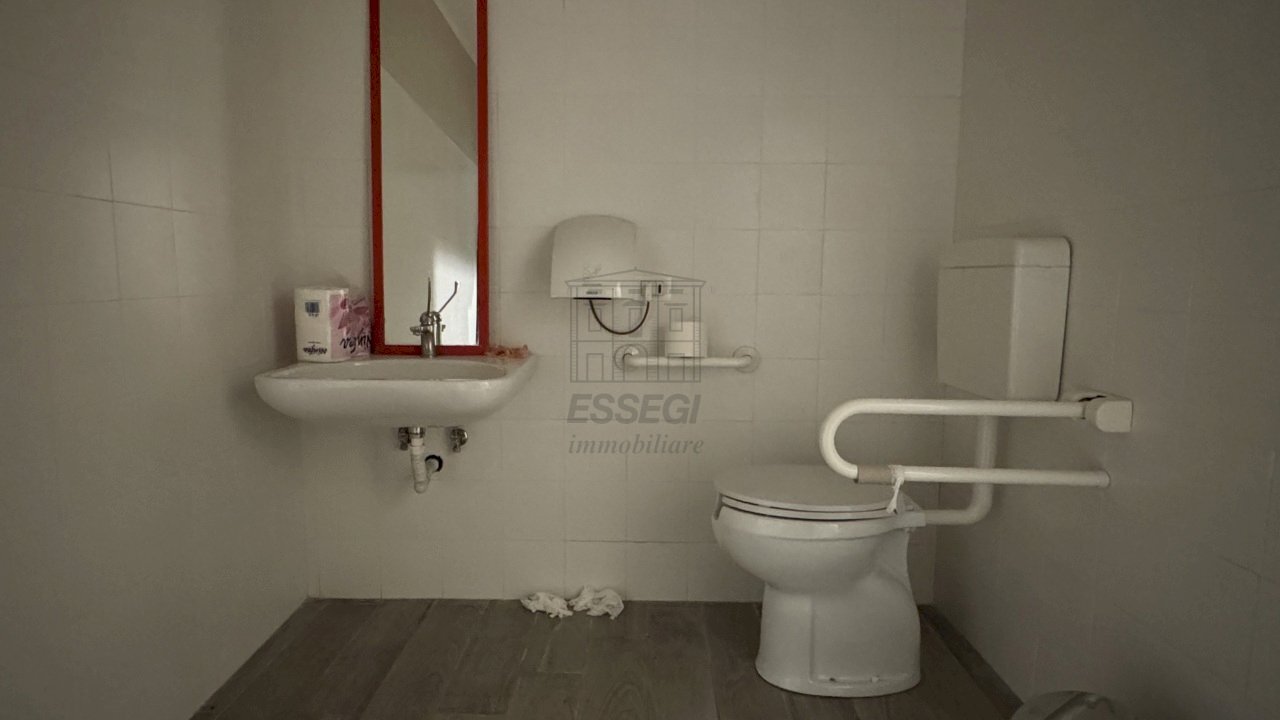 IMG_5805.jpeg - Locale Commerciale Lucca - foto 3