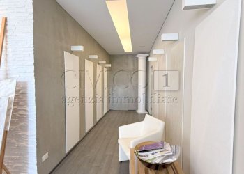 IMG_3337_11.jpg - Laboratorio Strada Padana verso Padova 114, Vicenza - foto 1