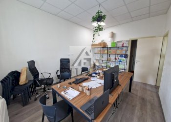 villa- vendita- lucca--fusca_80.jpg - Ufficio Via Teodoro Borgognoni 124, Lucca - foto 4