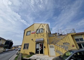 villa- vendita- lucca--fusca_91.jpg - Ufficio Via Teodoro Borgognoni 124, Lucca - foto 11