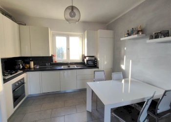 sa25.jpg - Porzione di casa Sarzana - foto 24