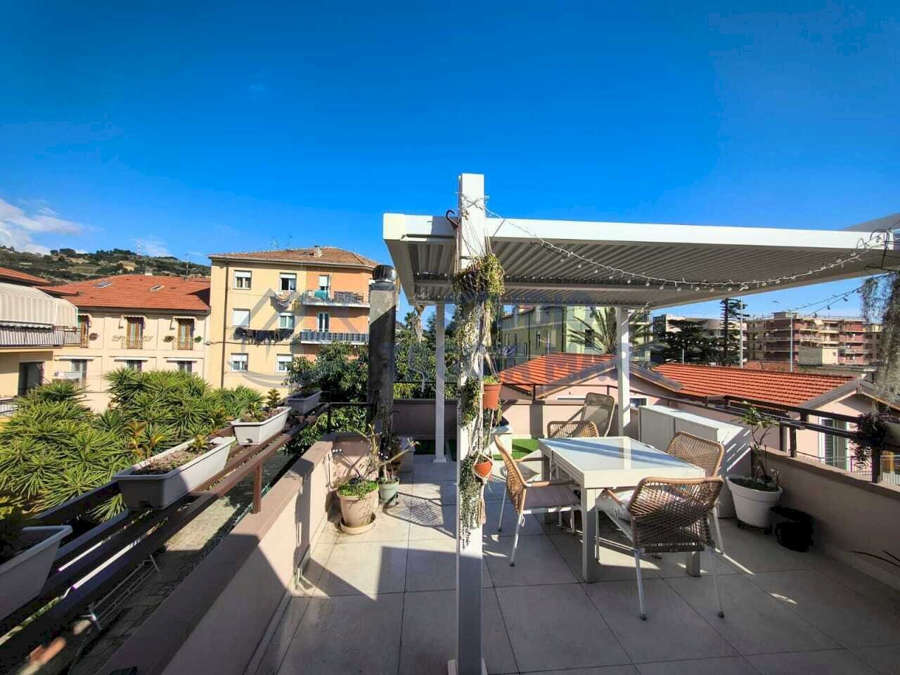 1.jpg - Bilocale Via Aurelia Levante 3, Taggia - foto 1