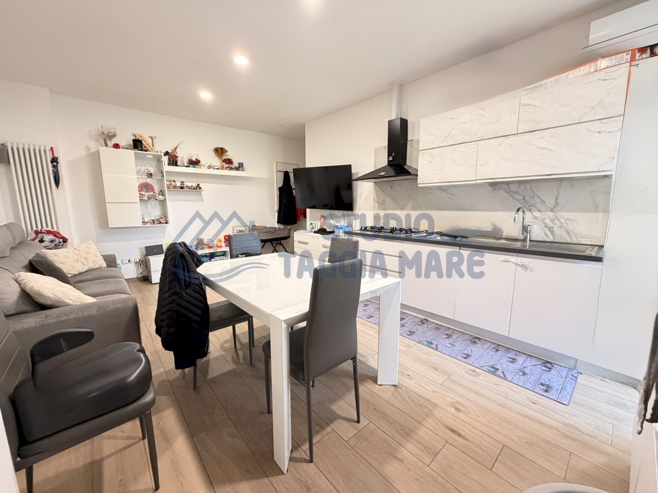 SALA.jpg - Trilocale Via Garibaldi, Riva Ligure - foto 3