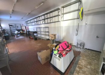 20251024_110424.jpg - Magazzino Via del Commercio 27, Genova (zona Nervi) - foto 19