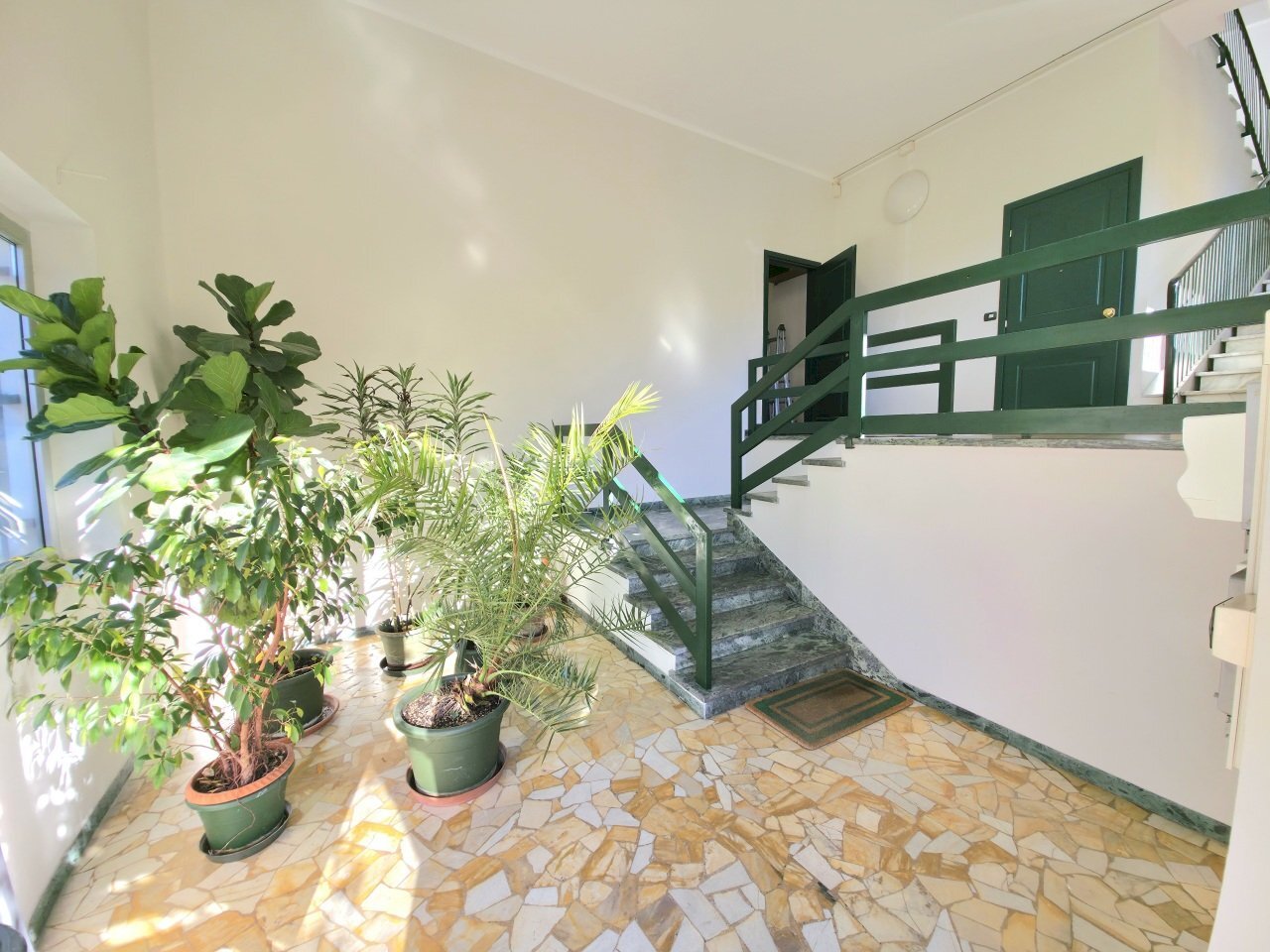 20251024_110330.jpg - Warehouse Via del Commercio 27, Genova (neighborhood Nervi) - photo 2