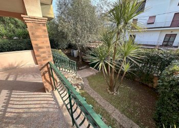 WhatsApp Image 2026-03-03 at 5.23.48 PM.jpeg - Villa Trifamiliare Via Svetonio 73, Guidonia Montecelio - foto 11