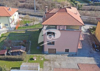facciata - Casa indipendente Via Giuseppe Verdi 9, Sangiano - foto 2
