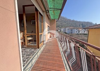 balcone p2 - Casa indipendente Via Giuseppe Verdi 9, Sangiano - foto 26