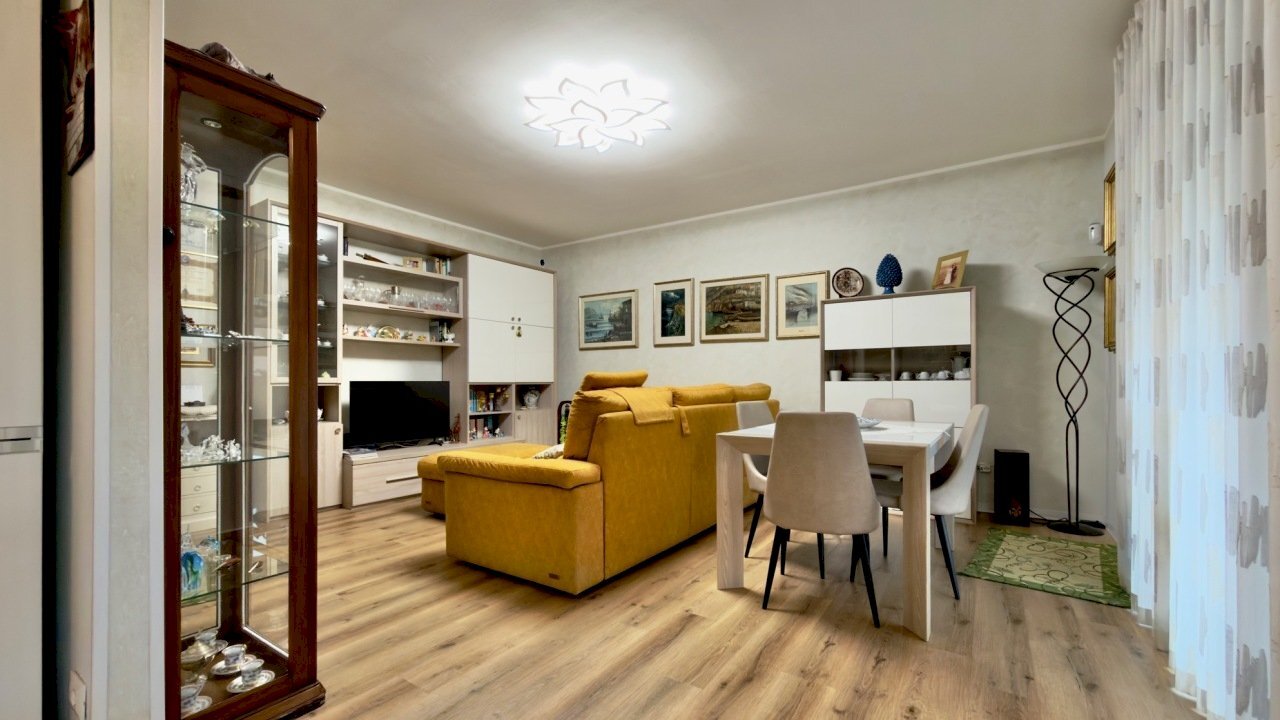 IMG_4927.jpg - Trilocale Via Caduti Piazza della Loggia, Rezzato - foto 1