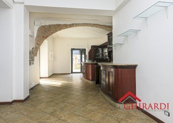 2.9 LOCALE1.jpg - Locale Commerciale Piazza Francesco Baracca 34r, Genova (zona Sestri Ponente) - foto 11