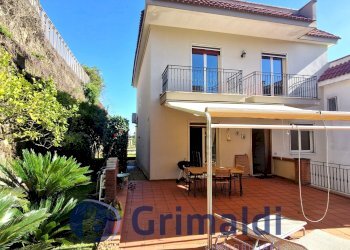 9.jpg - Villa Via Comunale Guantai Ad Orsolone 177, Napoli - foto 1