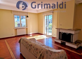 35.jpg - Villa Via Comunale Guantai Ad Orsolone 177, Napoli - photo 10