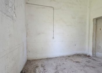 WhatsApp Image 2026-02-25 at 16.13.05 (3)_risultat - Magazzino Via Solano Li Belli 47, Lequile - foto 7