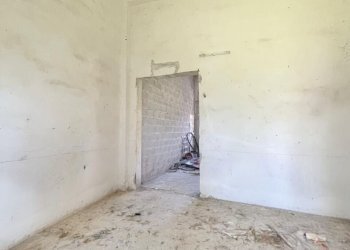 WhatsApp Image 2026-02-25 at 16.13.00_risultato.jp - Magazzino Via Solano Li Belli 47, Lequile - foto 9