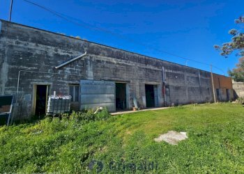 WhatsApp Image 2026-02-25 at 16.13.05 (1)_risultat - Magazzino Via Solano Li Belli 47, Lequile - foto 30