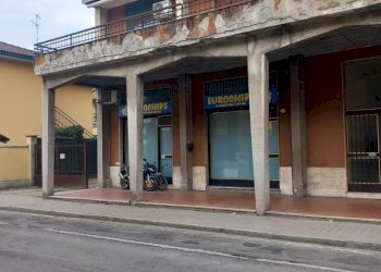 20260311_150618.jpg - Locale Commerciale Via Cavour 58, Sant'Angelo Lodigiano - foto 13