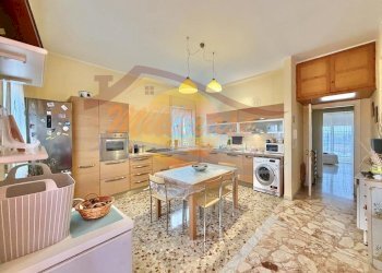 41b3fe31-e9a5-46e2-bbd2-0b09fcdee0c5.jpeg - Appartamento Viale Santa Panagia, Siracusa - foto 11