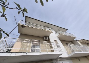 20260305_121654.jpg - Porzione di casa Via Canneto Morelli, Lamezia Terme - foto 19