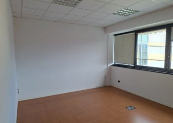 20260303_100553.jpg - Office Sarzana - photo 4