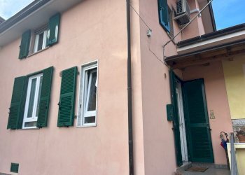 6bdd1942-5336-4a93-869f-8d3bfbb0571e.jpg - Townhouse Sarzana - photo 1