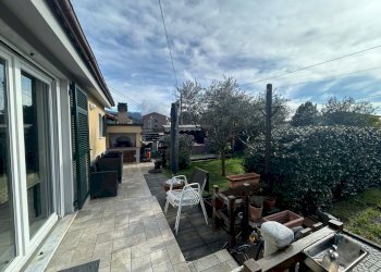 1b3dedbc-44fe-490b-aea9-6a3128968249.jpg - Townhouse Sarzana - photo 19