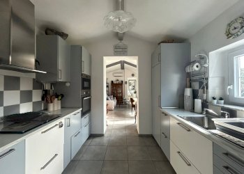 f4020265-edde-4dcb-8093-2ae11fdb294d.jpg - Townhouse Sarzana - photo 21