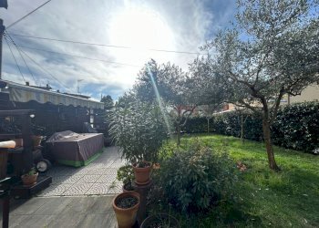 dbb3e827-7f2a-497b-b5f1-7e14791b512c.jpg - Townhouse Sarzana - photo 29