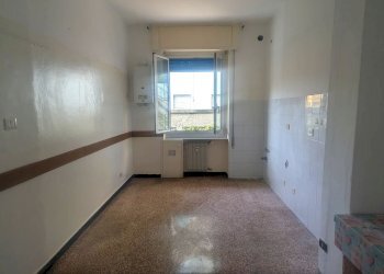 cucina - Quadrilocale Via Campomorone 75, Genova (zona Pontedecimo) - foto 1