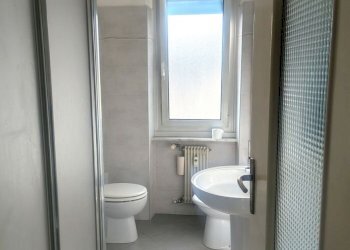 bagno - Quadrilocale Via Campomorone 75, Genova (zona Pontedecimo) - foto 8