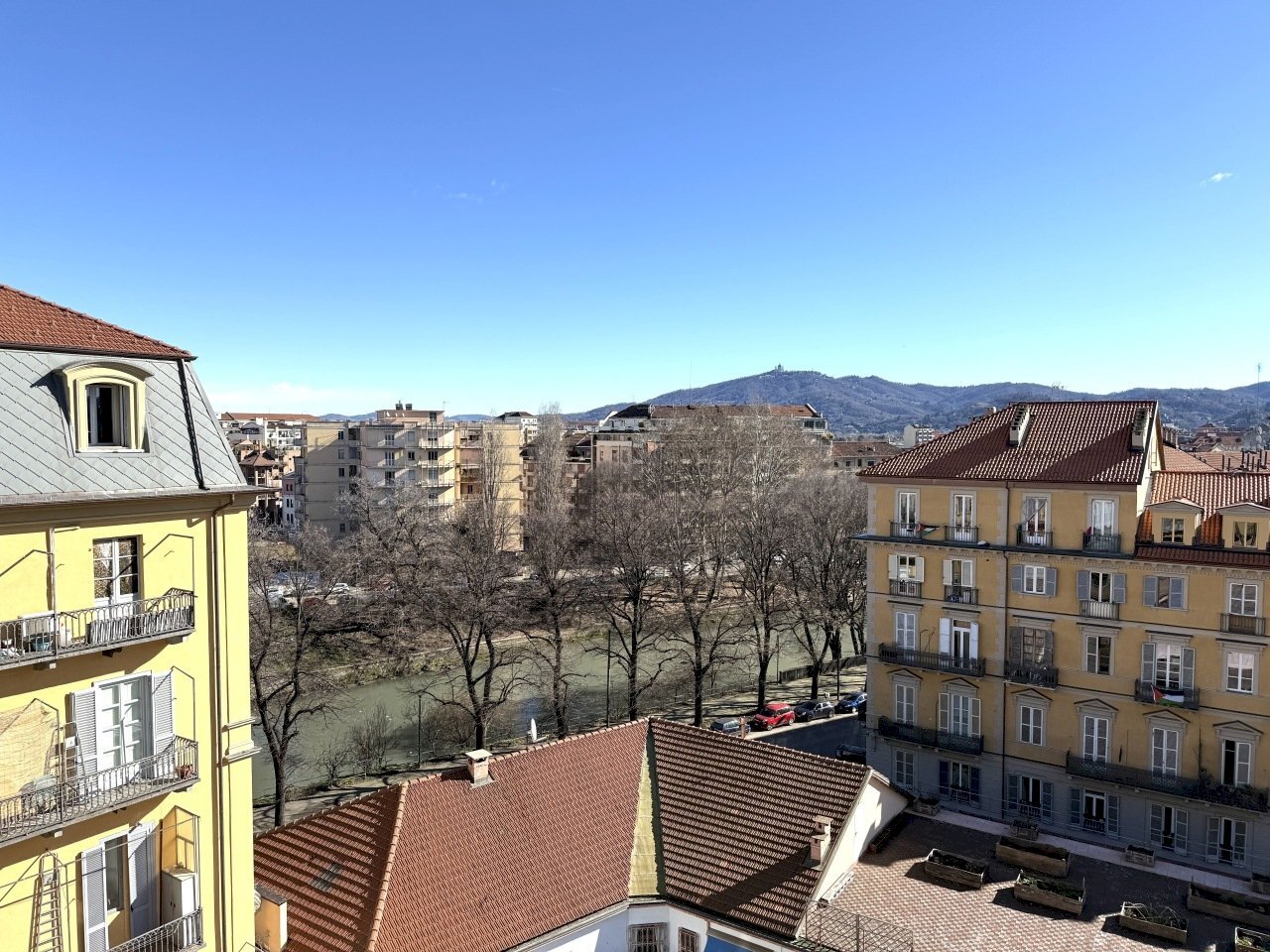 IMG_3391.JPG - Trilocale Corso Giulio Cesare 12, Torino (zona Aurora) - foto 1