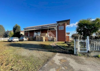 Capannone Capannone Via Marchierù, Cavour - foto 2