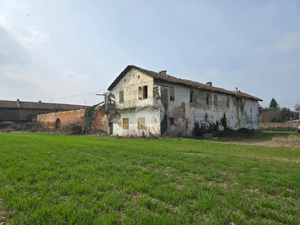 Independent house Via Biagio Frola, Montanaro - photo 1