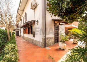 Villa via Tagliaferro, 86 
 Tagliaferro, Moncalieri - foto 9