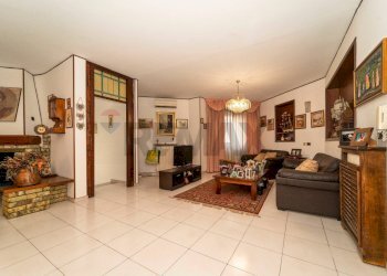 Villa via Tagliaferro, 86 
 Tagliaferro, Moncalieri - foto 72