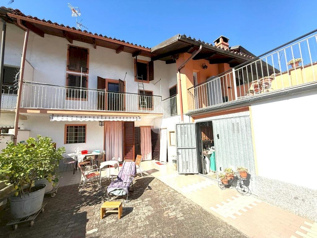 Semi-detached house Via Papa Giovanni, Lauriano - photo 1