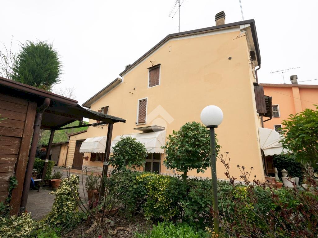 Semi-detached house Via Mazzarana, Novi di Modena - photo 1