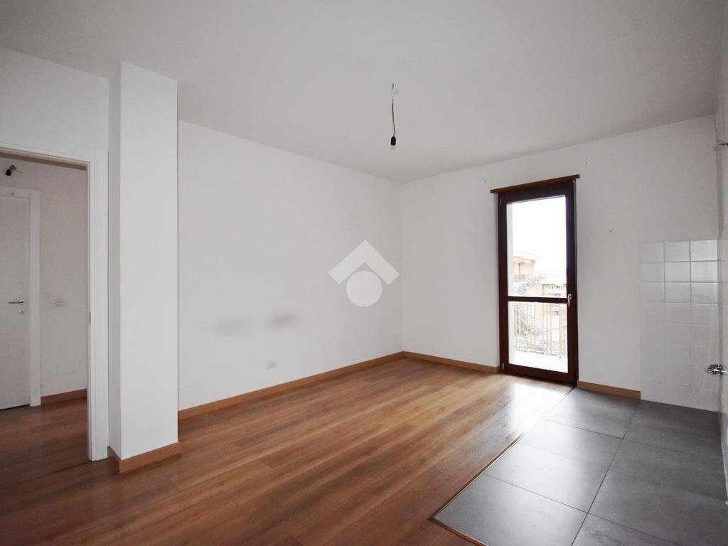 Appartamento Via Alcide de Gasperi, Ivrea - foto 2