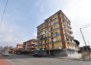 Appartamento Via Alcide de Gasperi, Ivrea - foto 1