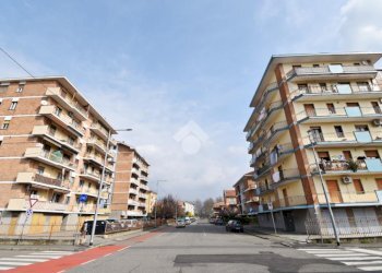 Appartamento Via Alcide de Gasperi, Ivrea - foto 2