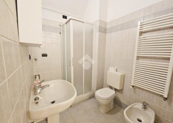 Two-room apartment Via Castellazzo, Ivrea - photo 9