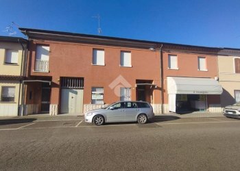 Appartamento Via Gino Randi, Russi - foto 1